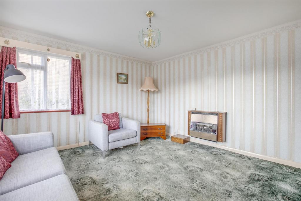 11 Wycombe Road, HP15 6 RX-9.jpg