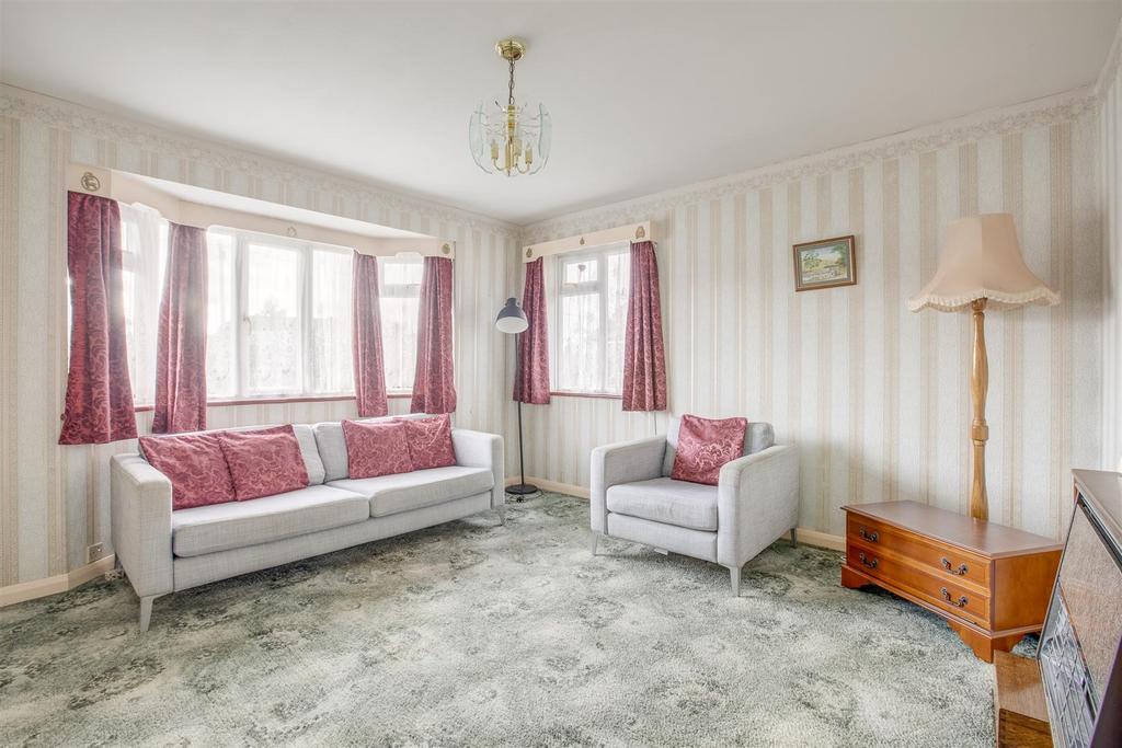 11 Wycombe Road, HP15 6 RX-10.jpg