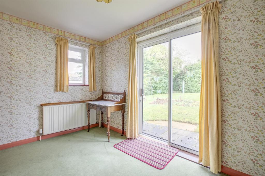 11 Wycombe Road, HP15 6 RX-5.jpg