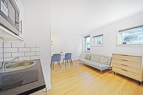 1 bedroom flat to rent, Stanwick Road, London W14