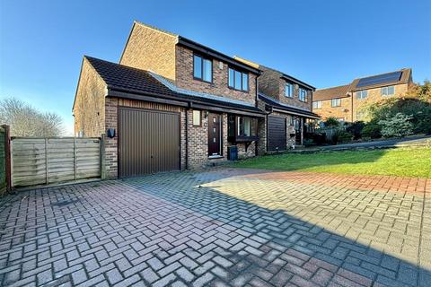 3 bedroom link detached house for sale, Meadowcroft Rise, Bradford BD4