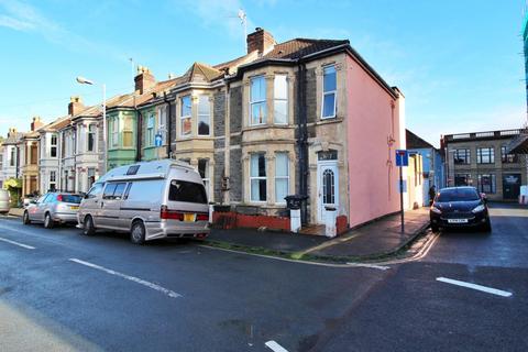 3 bedroom terraced house to rent, Camelford Road, Bristol BS5