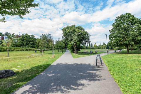 2 bedroom apartment for sale, Grosvenor Court, Adenmore Road, London, SE6 4FD