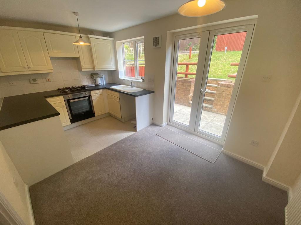 Kitchen &amp; Dining Roo