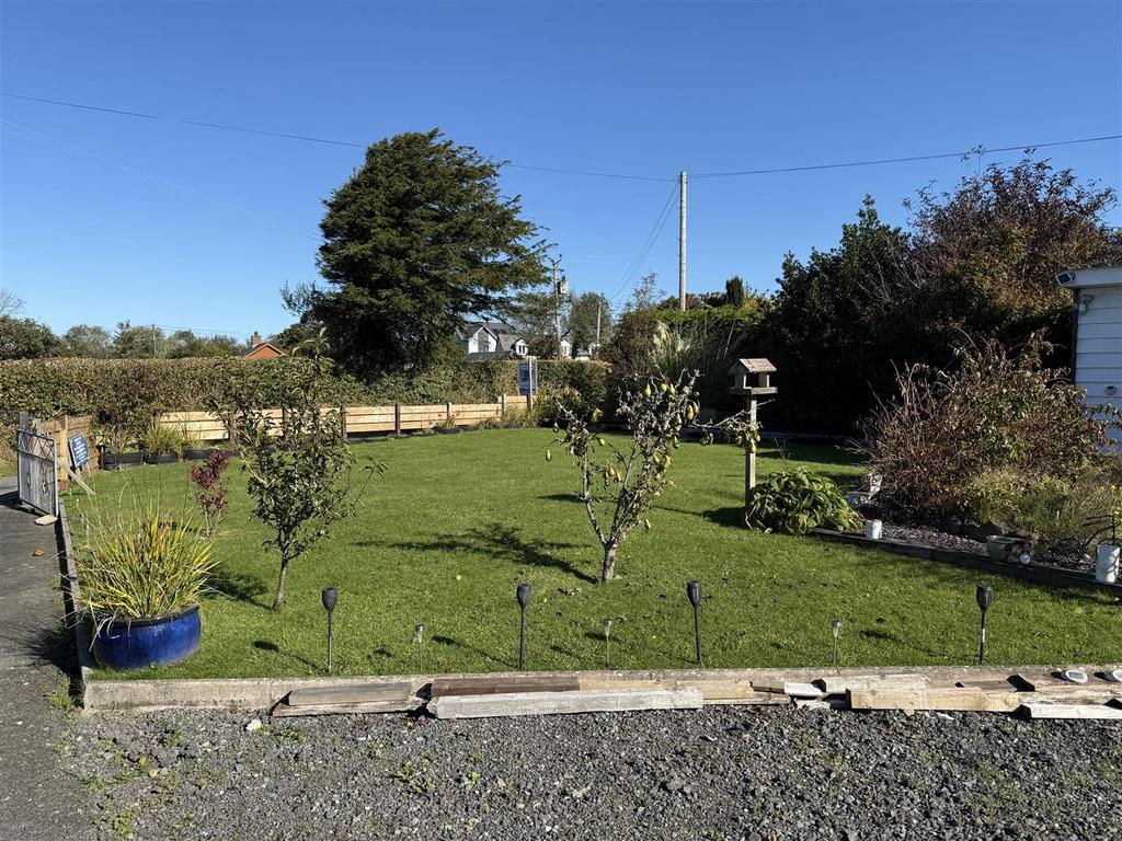 Front Lawned Garden