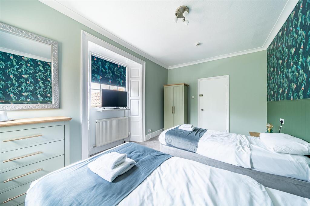 24235 East Ayton Lodge Hotel-045.jpg
