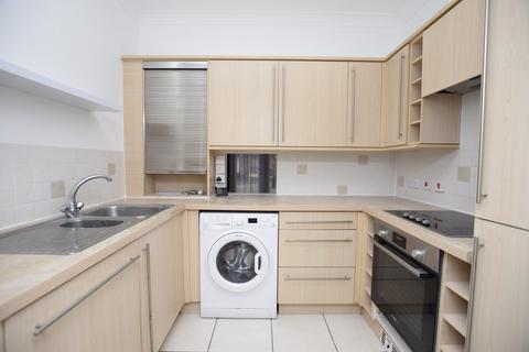 2 bedroom flat to rent, Knyverton Road, Bournemouth,