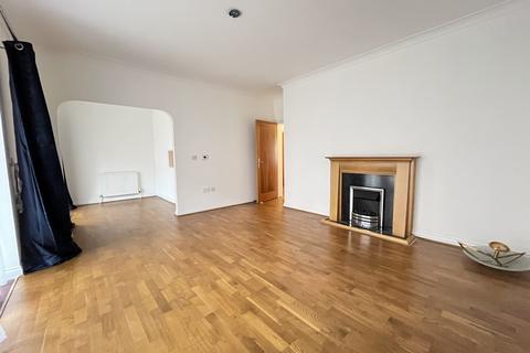 2 bedroom flat to rent, Knyverton Road, Bournemouth,