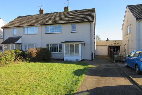 3 bedroom semi-detached house to rent, Howard Drive, Letchworth Garden City