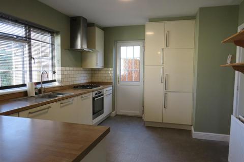 3 bedroom semi-detached house to rent, Howard Drive, Letchworth Garden City