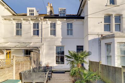 4 bedroom terraced house for sale, Brandon Road, Southsea