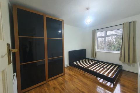 2 bedroom flat to rent, High Mead, Harrow