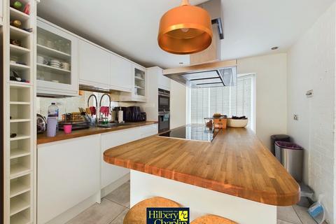 3 Brampstead, Basildon, SS15 6QU
