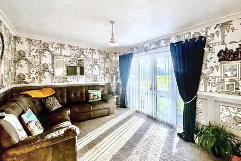 2 bedroom flat for sale, Blagdon Court, Bower Grange, Bedlington, Northumberland, NE22 5YP