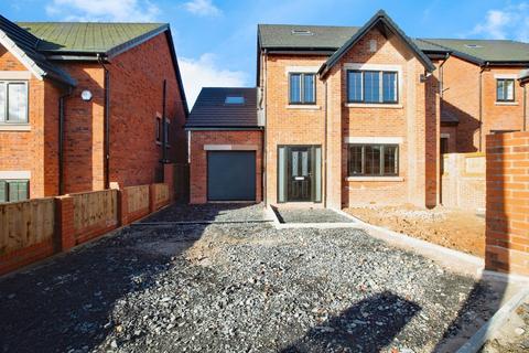 5 bedroom detached house for sale, Chapel Lane, Chorley PR7