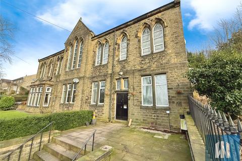 5 bedroom apartment to rent, Lamb Hall Road, Longwood, Huddersfield, HD3