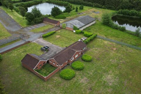 3 bedroom bungalow for sale, Butterwick Road, Messingham, Scunthorpe, DN17 3PA