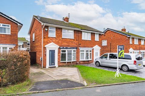 3 bedroom semi-detached house for sale, Kilsby Drive, Widnes WA8