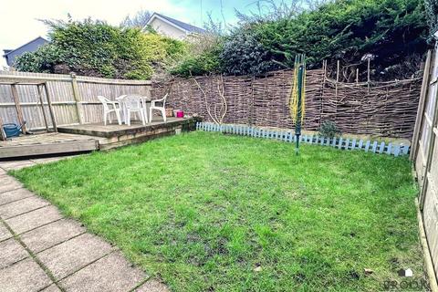 2 bedroom apartment for sale, Hurst Road, Eastbourne BN21