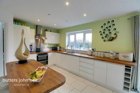 4 bedroom detached house for sale, Oaks Close, Nantwich