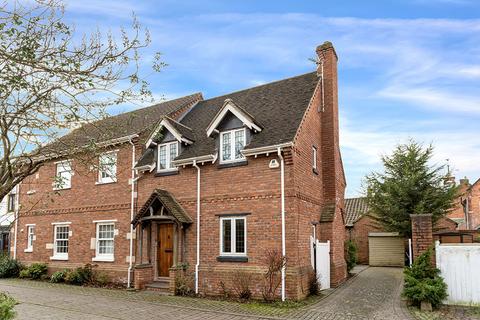 3 bedroom cottage for sale, Back Lane, Loughborough LE12