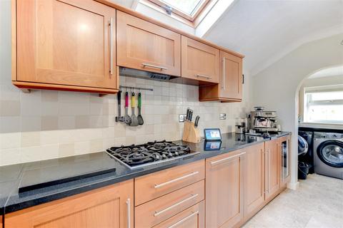 54 Half Moon Lane, Worthing, BN13 2EP
