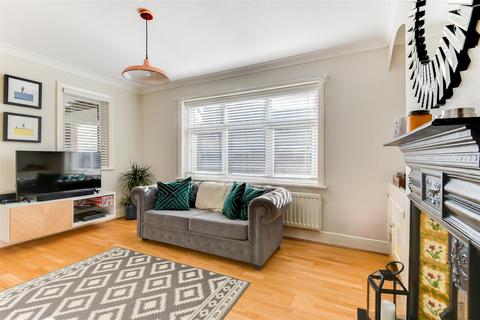 54 Half Moon Lane, Worthing, BN13 2EP