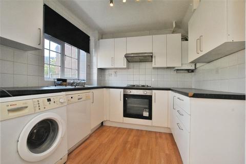 3 bedroom end of terrace house to rent, Primula Way, Chelmsford, CM1