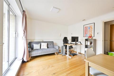 1 bedroom apartment for sale, High Timber Street, London EC4V