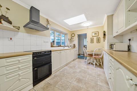 4 bedroom detached house for sale, Medstead Road, Beech, Alton, Hampshire, GU34