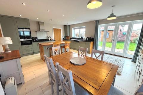 4 bedroom detached house for sale, King Edward View, South Littleton, Evesham