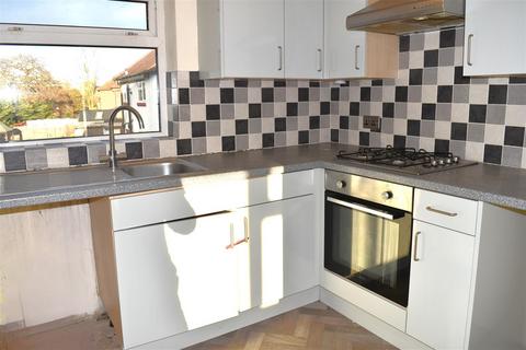 2 bedroom flat for sale, Holmefield Road, Ripon