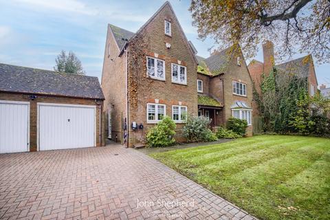 6 bedroom detached house for sale, Tythe Barn Lane, Shirley, Solihull, West Midlands, B90