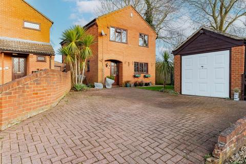 4 bedroom detached house for sale, Sir Edward Stracey Road, Rackheath