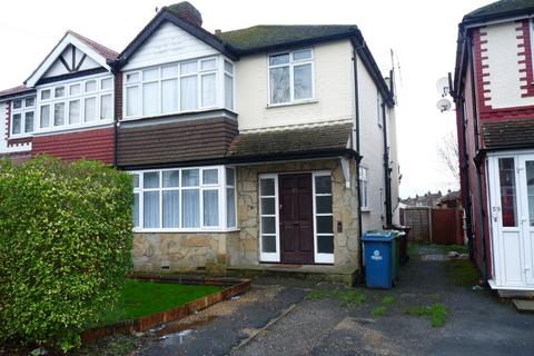 3 bedroom semi-detached house to rent, Morley Crescent East, Stanmore, HA7