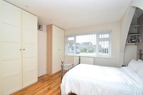 3 bedroom detached bungalow for sale, Barton Close, East Cowes