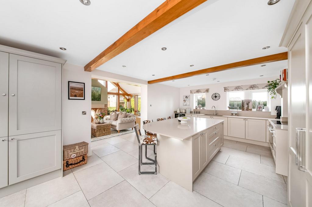 Dining kitchen