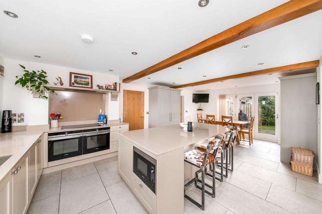 Dining kitchen