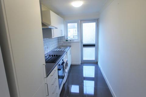 1 bedroom flat to rent, Buntingbridge Road, IG2 7LW