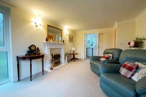 2 bedroom flat for sale, Chase Close, Southport PR8