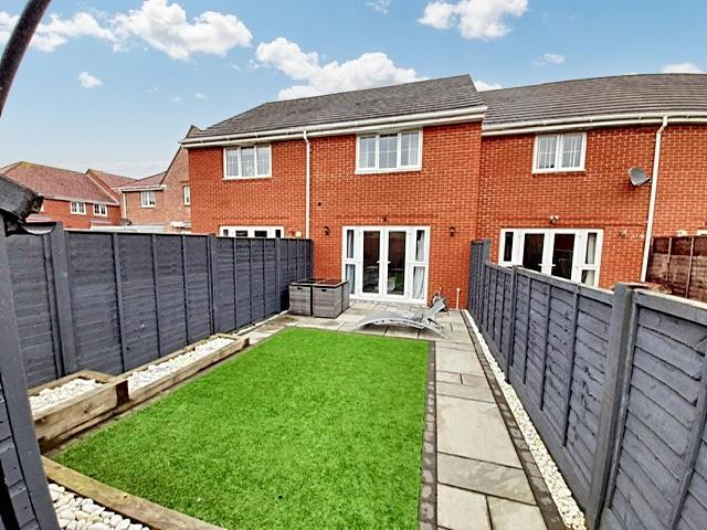 Rear garden 4 new.jpg
