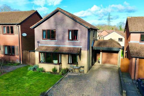 4 bedroom detached house for sale, Tiffany Close, Wokingham, Berkshire, RG41