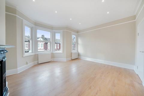 2 bedroom apartment to rent, Osborne Road, London, NW2