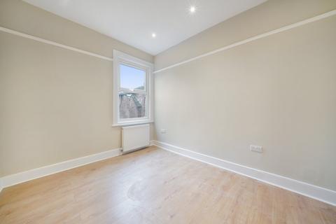 2 bedroom apartment to rent, Osborne Road, London, NW2