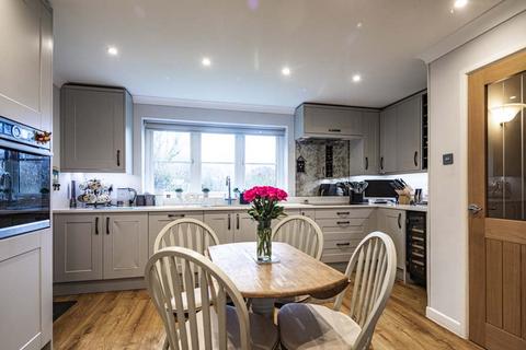 4 bedroom detached house for sale, Springfields, Compton, RG20