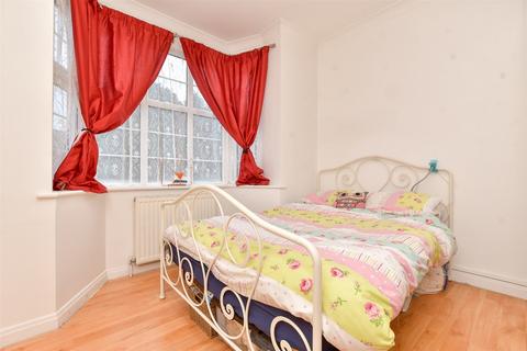 2 bedroom ground floor flat for sale, Bridges Lane, Croydon, Surrey