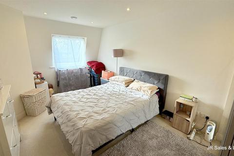 1 bedroom flat for sale, Bridge House, Station Road, Cuffley