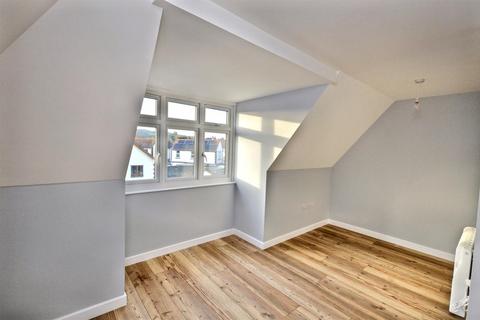 2 bedroom flat to rent, 3-5 Elm Grove, Eastbourne