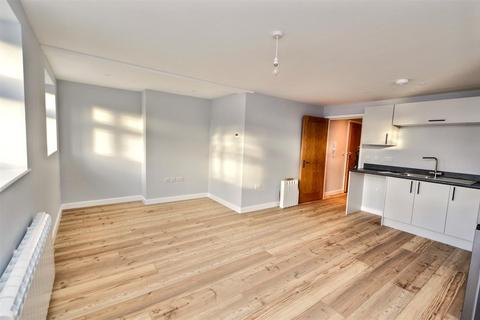 1 bedroom flat to rent, 3-5 Elm Grove, Eastbourne