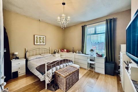 2 bedroom terraced house for sale, Red Bank Road, Manchester M26